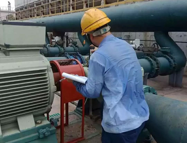 三相異步電機(jī)的電流過(guò)大是因?yàn)槿毕噙\(yùn)行嗎？